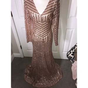 ROSE GOLD SEQUIN GOWN ✨